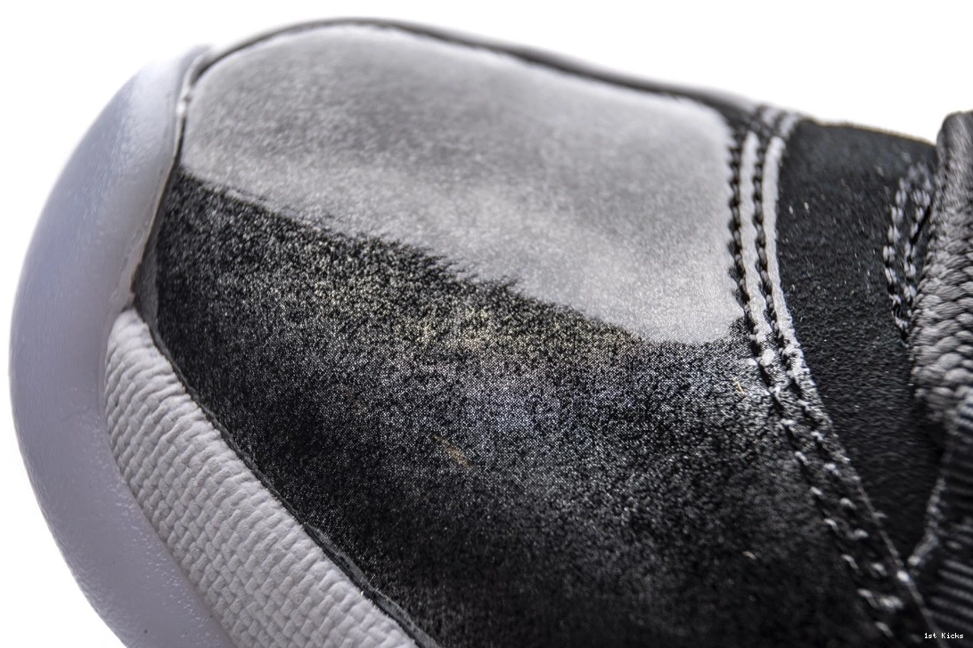 528895-010 Barons Low  Jordan Retro 11 0306